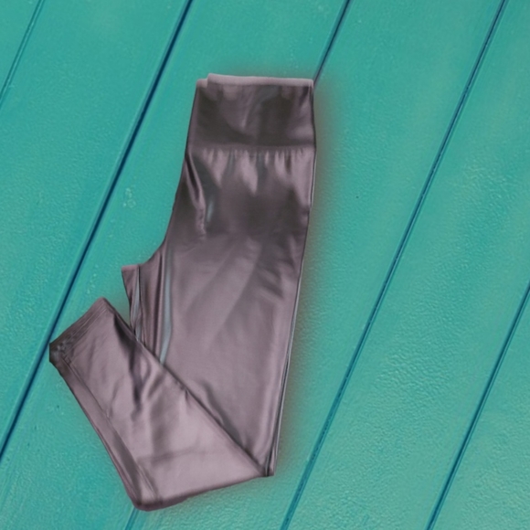 Faux leather pants - Picture 3 of 4